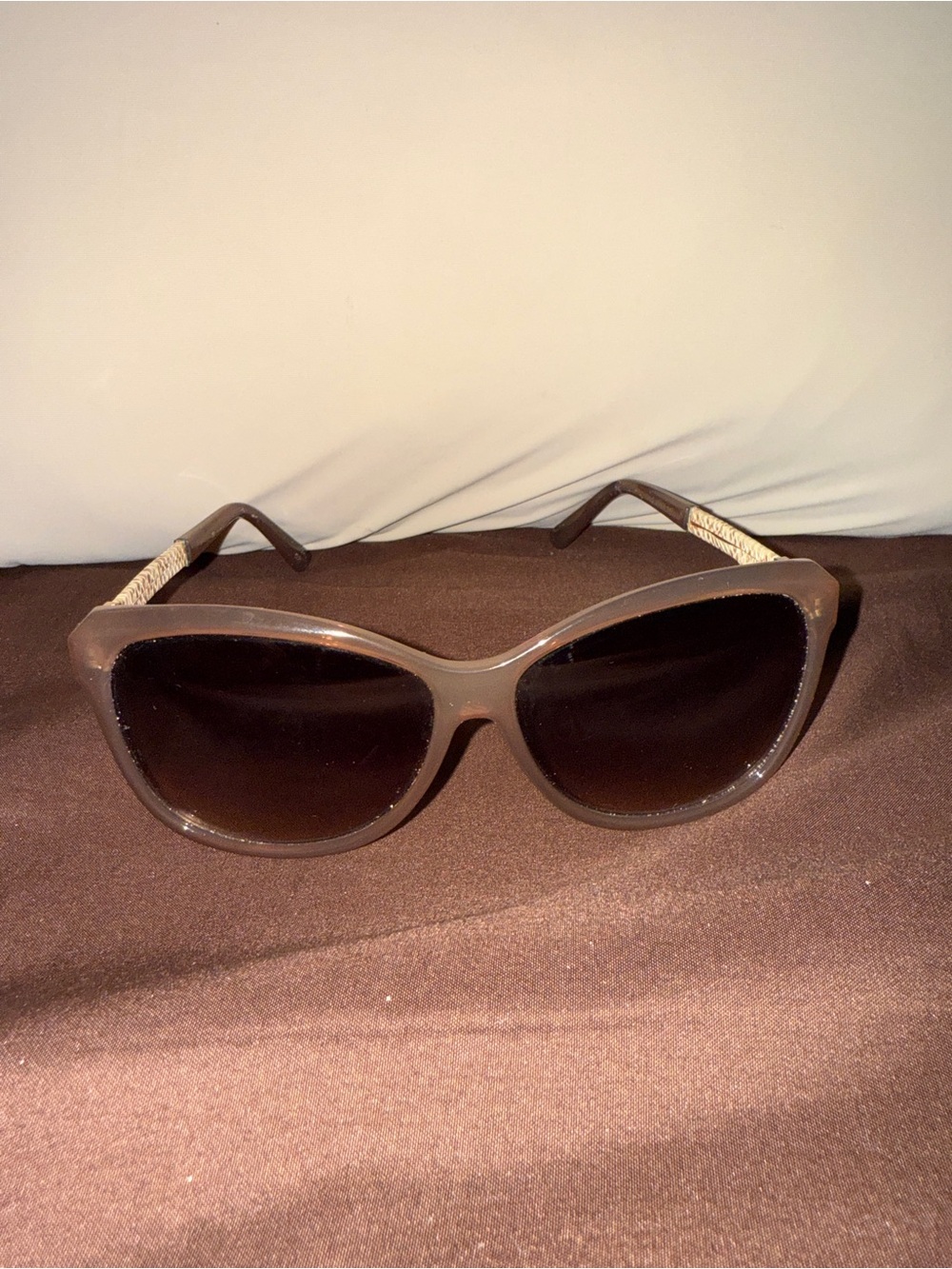 Vince Camuto Brown Gradient Cat-Eye Sunglasses for Women